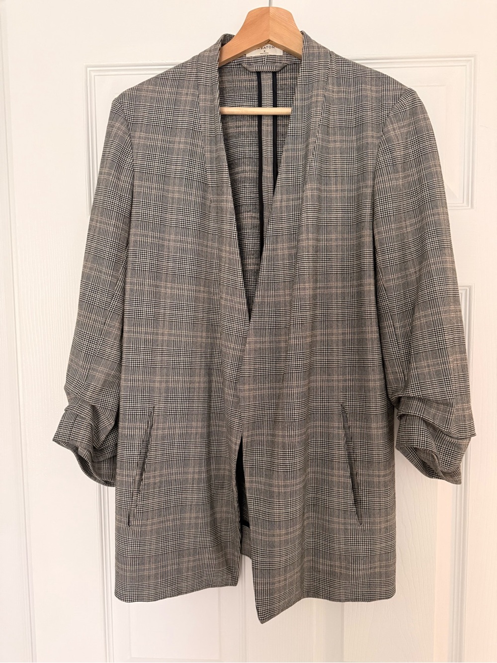 Aritzia Babaton Power Blazer - Picture 2 of 4